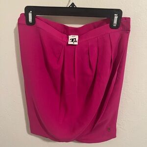 TG Pink Women's Skirt‎